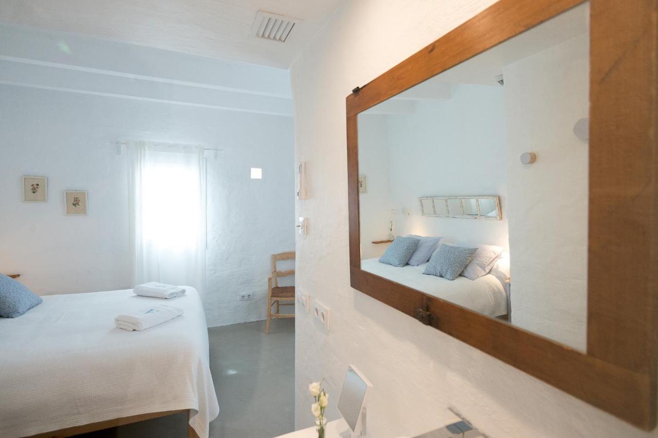 Hotel Anhel Ferreries Bagian luar foto