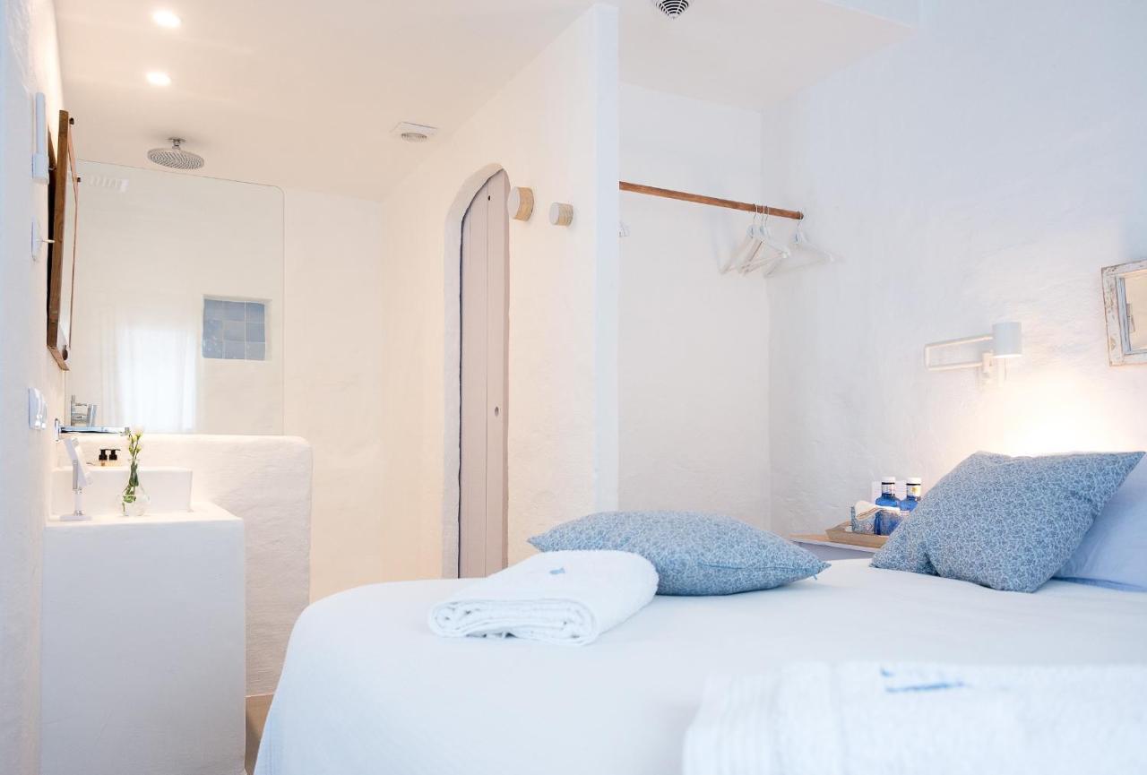 Hotel Anhel Ferreries Bagian luar foto