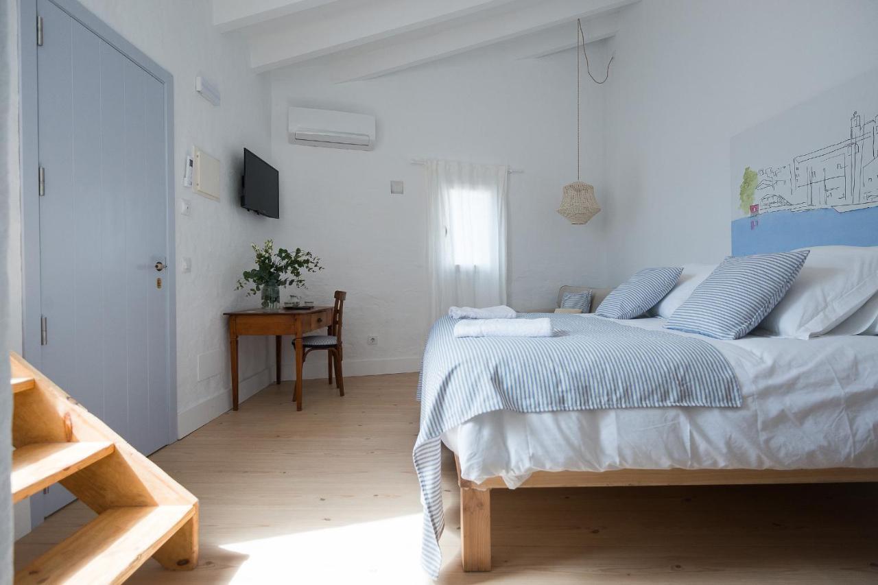 Hotel Anhel Ferreries Bagian luar foto