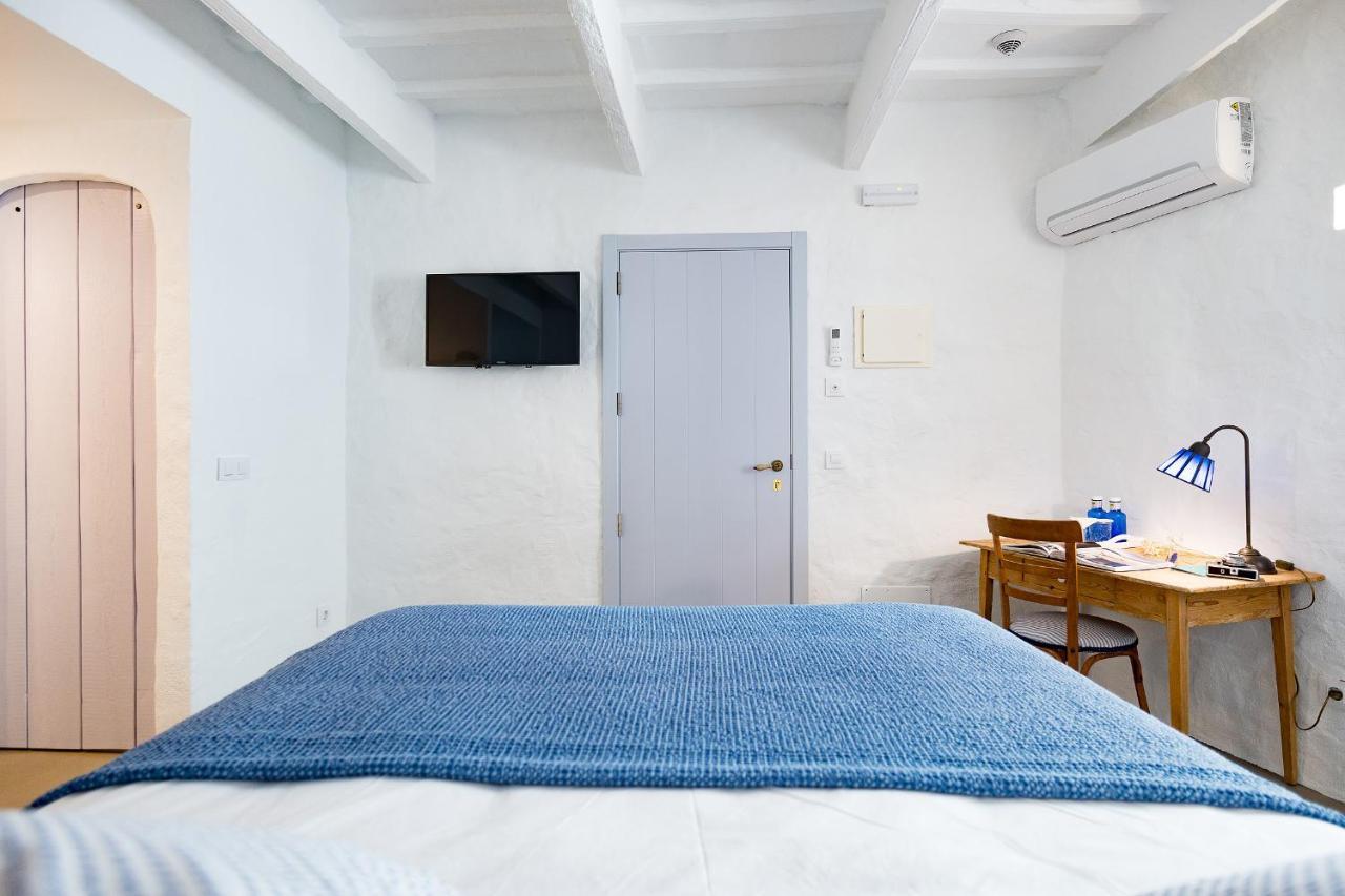 Hotel Anhel Ferreries Bagian luar foto