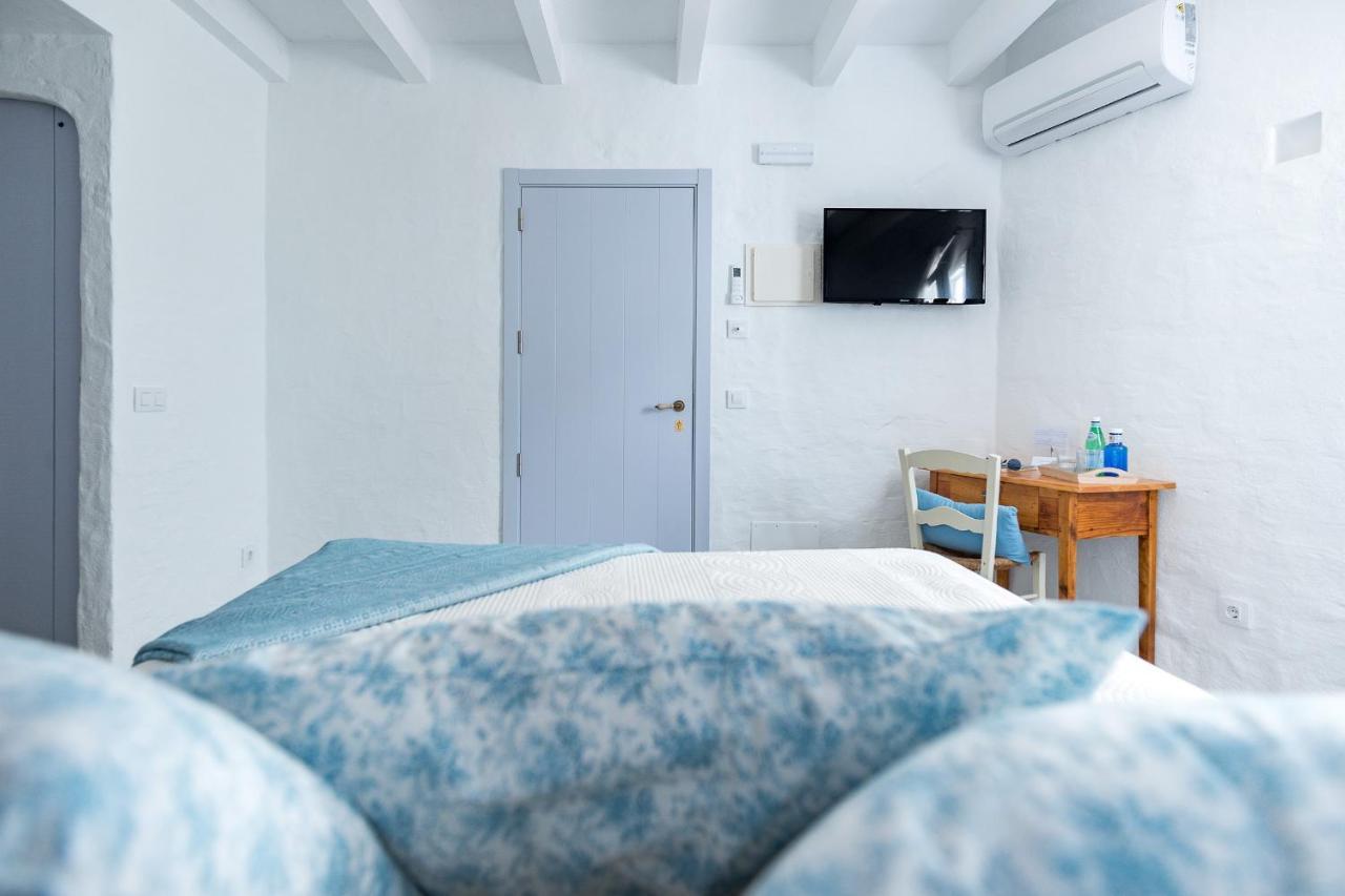 Hotel Anhel Ferreries Bagian luar foto