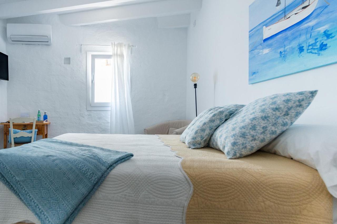 Hotel Anhel Ferreries Bagian luar foto