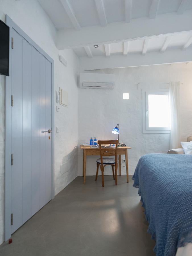 Hotel Anhel Ferreries Bagian luar foto
